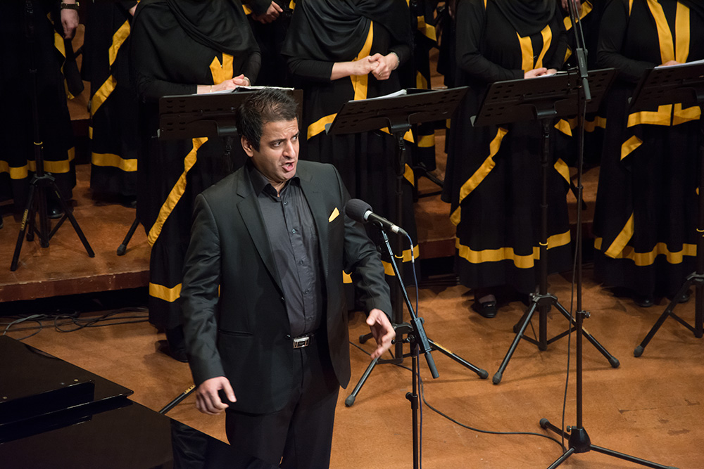 گزارش تصویری کر ارکستر سمفونیک تهران به رهبری رازمیک اوحانیان – عکاس: امیر محنتی