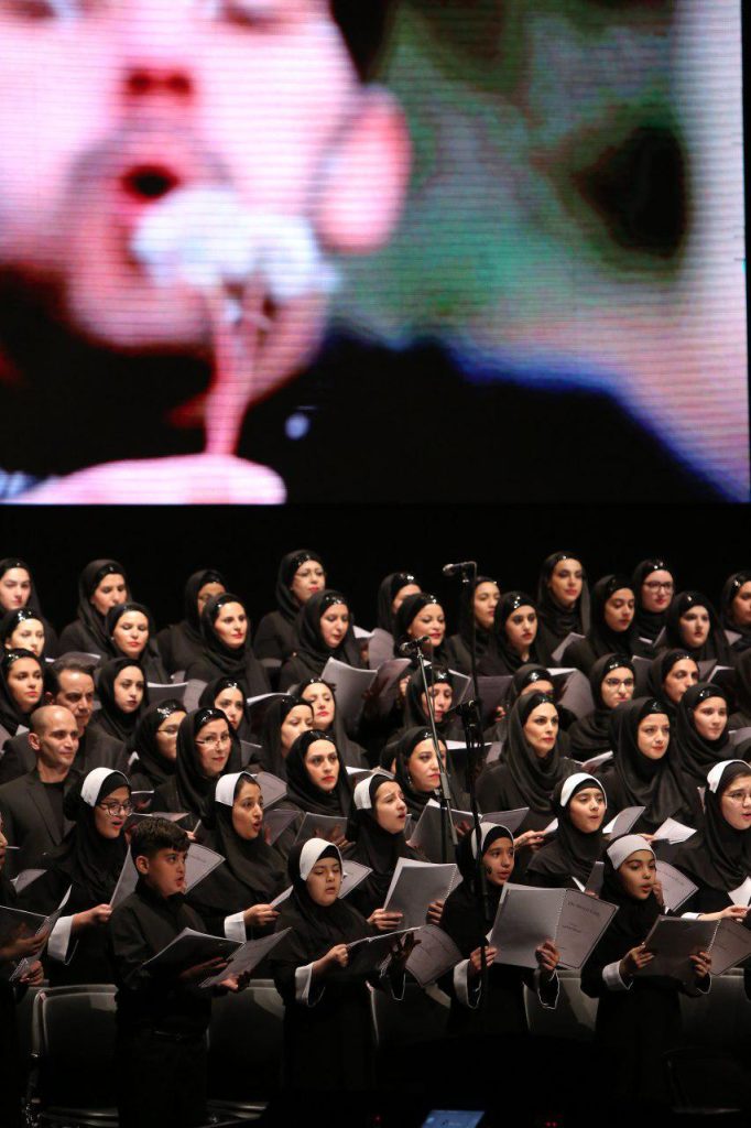 گزارش تصویری کنسرت کر نامیرا و فیلارمونیک به رهبری فرهاد هراتی و علیرضا شفقی نژاد – عکاس: حسین حاجی بابایی
