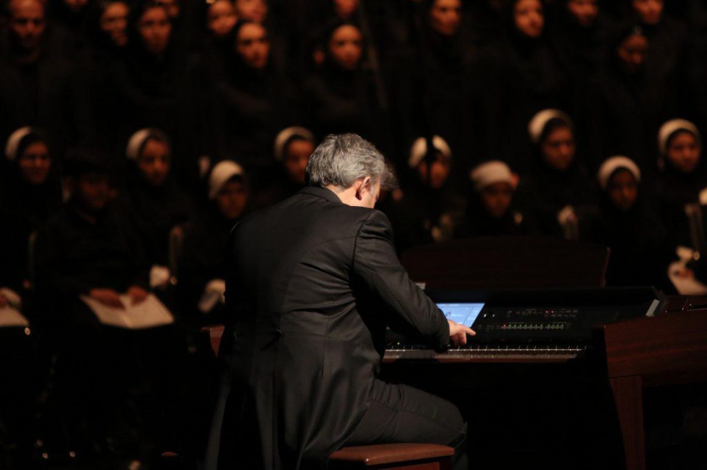 گزارش تصویری کنسرت کر نامیرا و فیلارمونیک به رهبری فرهاد هراتی و علیرضا شفقی نژاد – عکاس: حسین حاجی بابایی