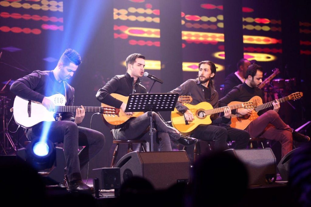 گزارش تصویری کنسرت محسن یگانه در سالن میلاد نمایشگاه – عکاس: امیر خامنه