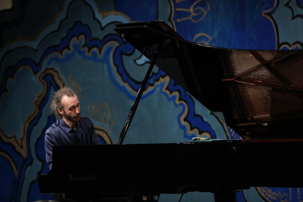 گزارش تصویری کنسرت یگور شوتسوف در تالار وحدت – عکاس: حسین حاجی بابایی