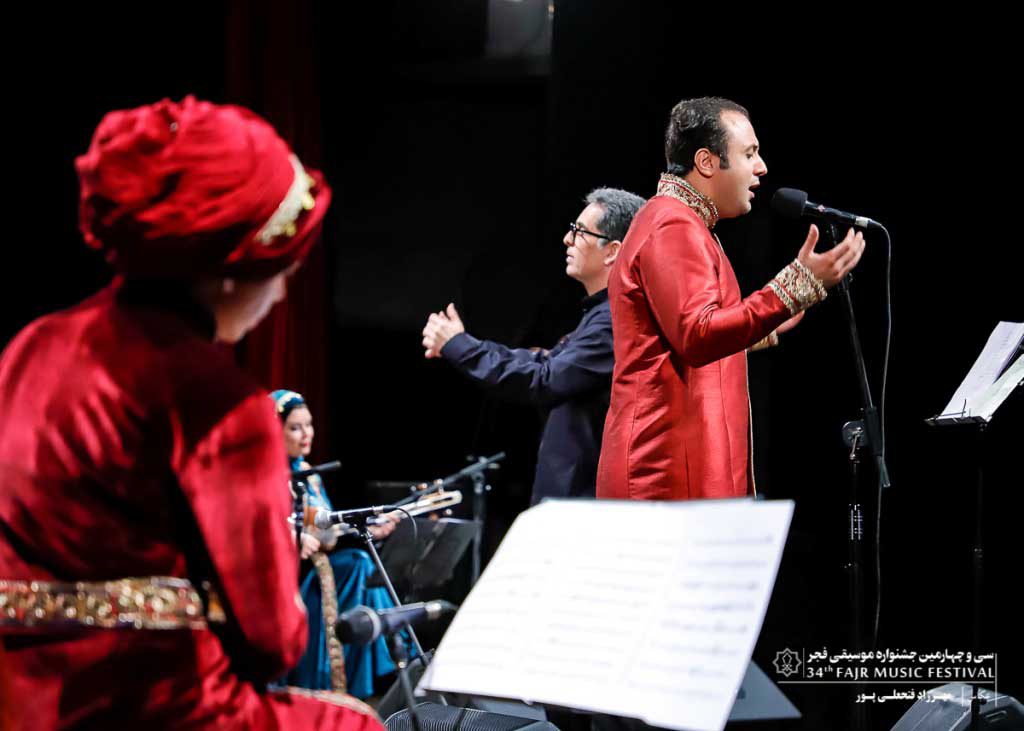گزارش تصویری اجرای گروه خنیاگران مهر -ایوان شمس (روز چهارم)