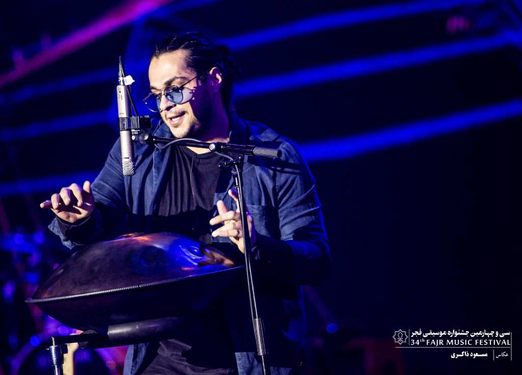 گزارش تصویری کنسرت امیر عباس گلاب در سومین شب سی و چهارمین جشنواره موسیقی فجر