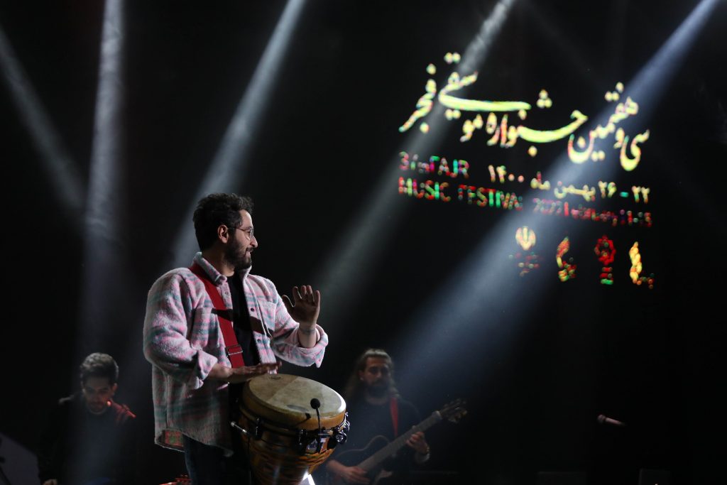 اجرای میثم ابراهیمی در سی و هفتمین جشنواره موسیقی فجر