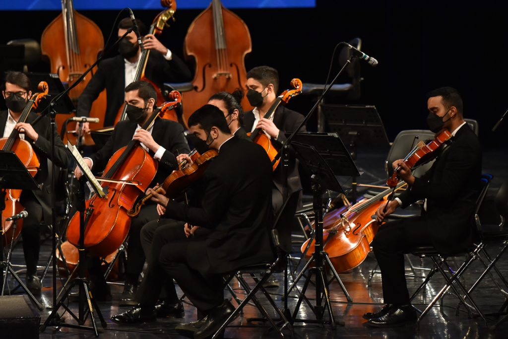 اجرای ارکستر سمفونیک تهران در سی و هفتمین جشنواره موسیقی فجر