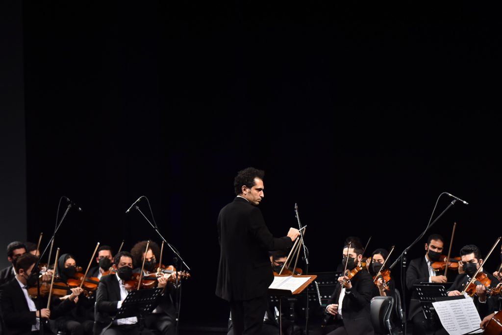 اجرای ارکستر پارسوآ در سی و هفتمین جشنواره موسیقی فجر