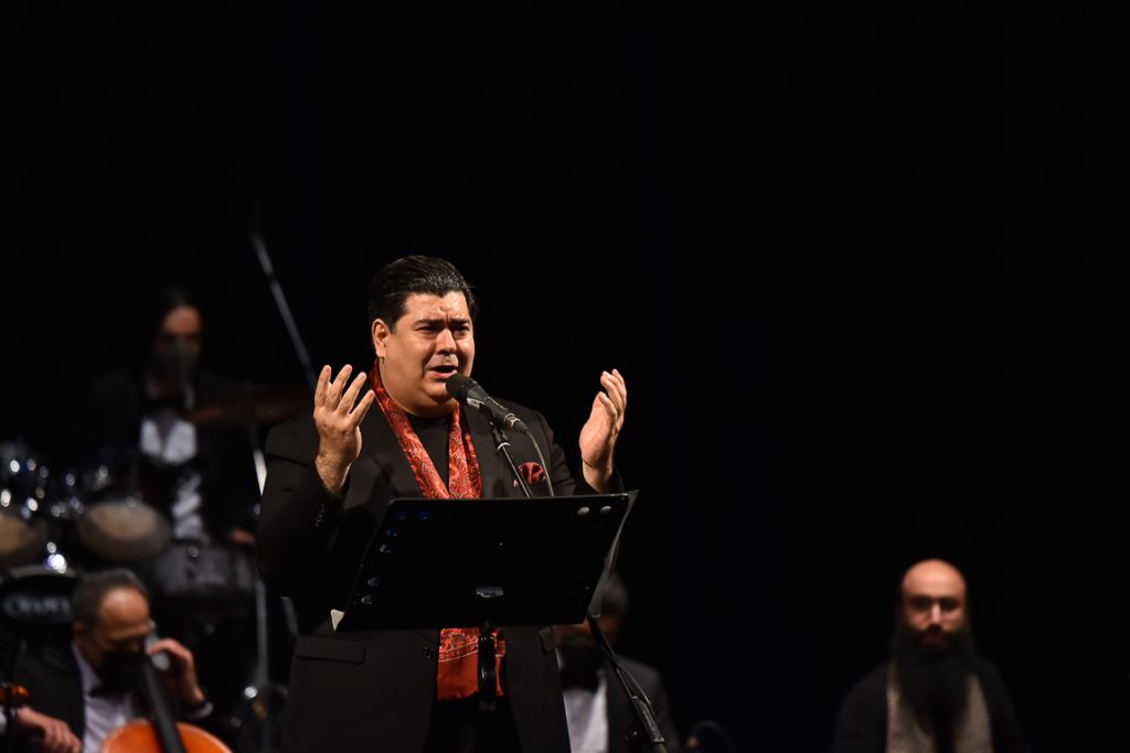 اجرای سالار عقیلی(ارکستر راز و نیاز) در سی و هفتمین جشنواره موسیقی فجر