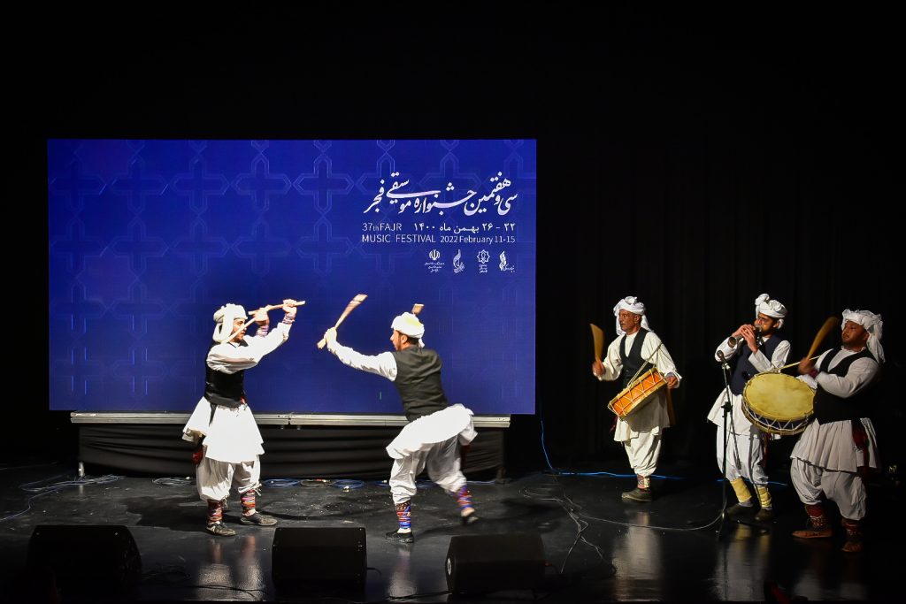 اجرای پامچال از تربت جام در سی و هفتمین جشنواره موسیقی فجر