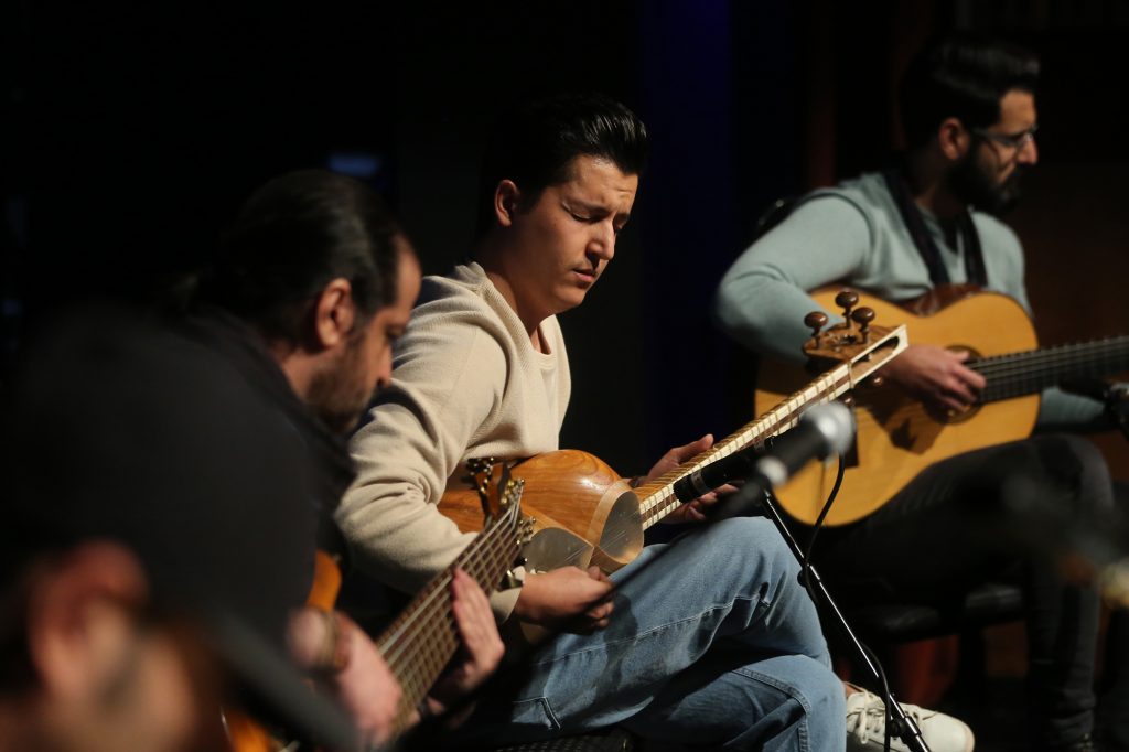 اجرای اوستا آبی در سی و هفتمین جشنواره موسیقی فجر