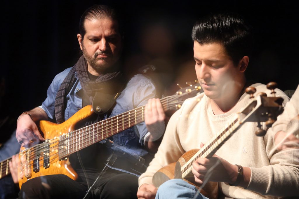 اجرای اوستا آبی در سی و هفتمین جشنواره موسیقی فجر