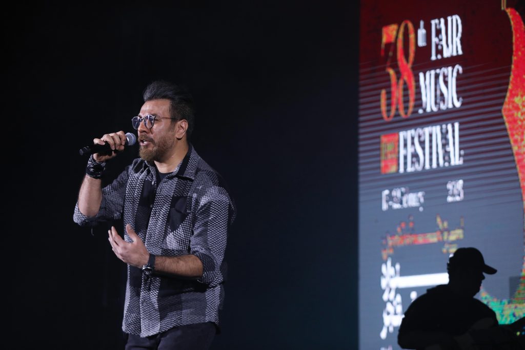 اجرای گرشا رضایی در سی و هشتمین جشنواره موسیقی فجر