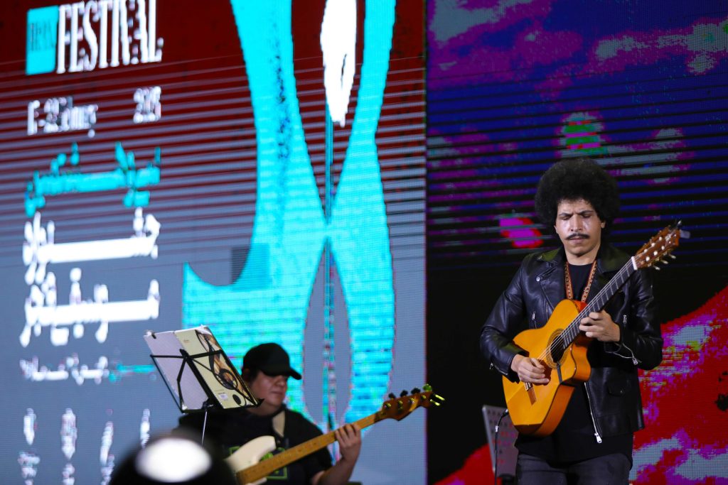 اجرای گرشا رضایی در سی و هشتمین جشنواره موسیقی فجر