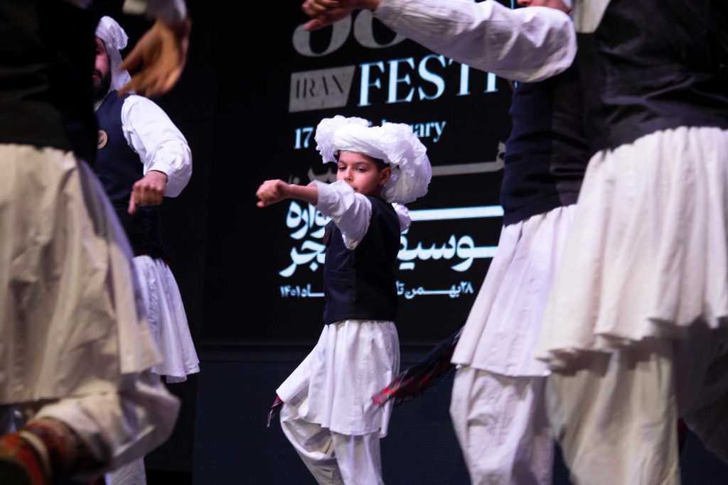 اجرای موسیقی خراسان(چوب بازی)در سی و هشتمین جشنواره موسیقی فجر