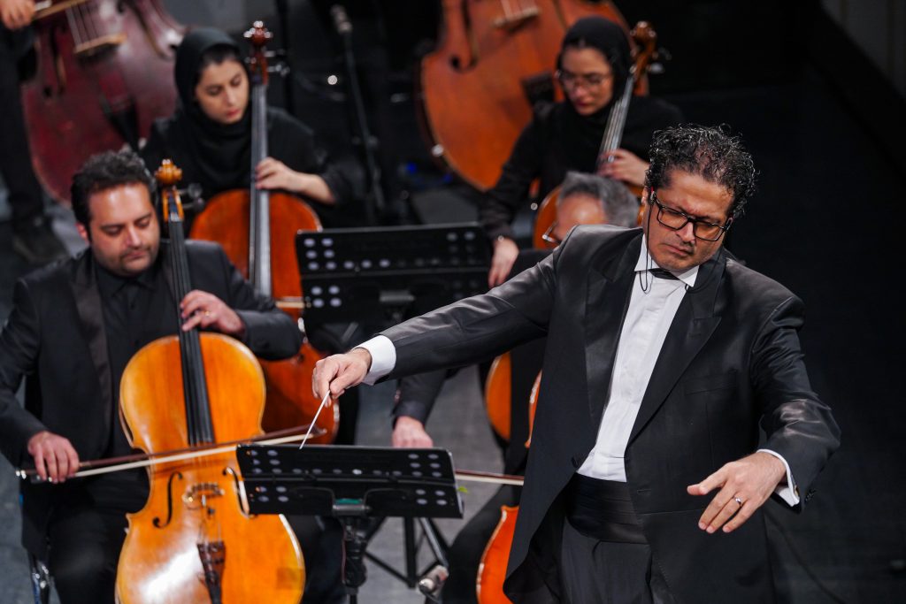 اجرای ارکستر مهربانی وِیژه برنامه مبعث حضرت رسول اکرم(ص)در سی و هشتمین جشنواره موسیقی فجر