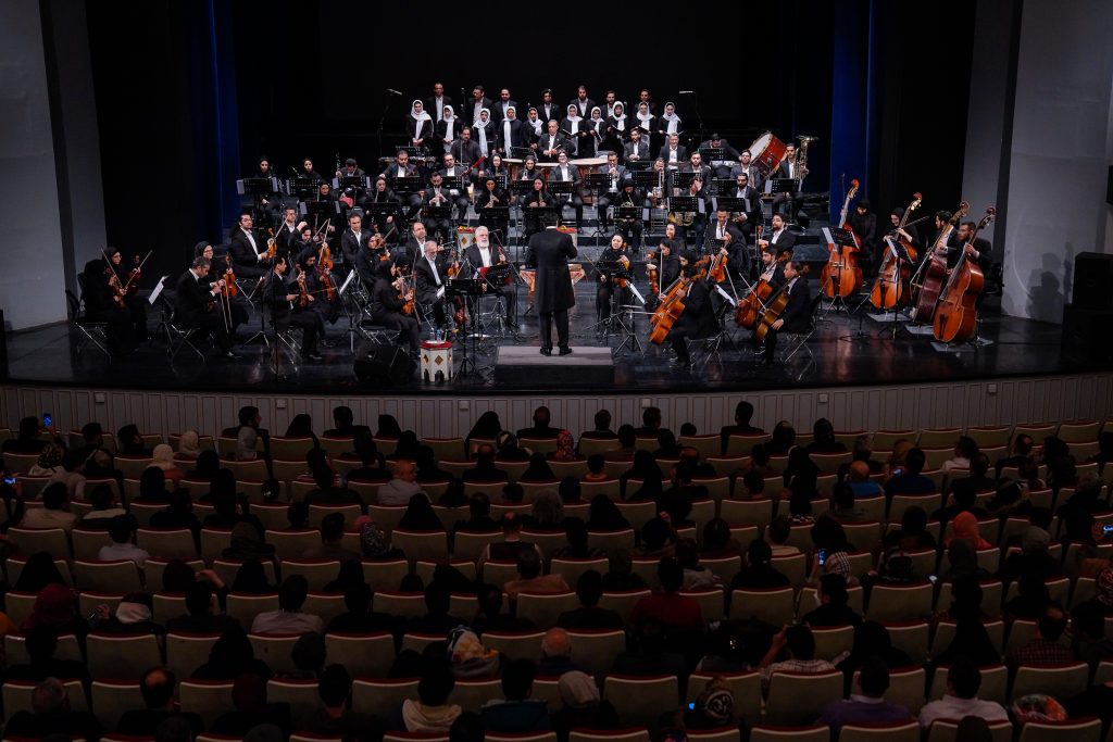 اجرای ارکستر سمفونیک صدا و سیما در سی و هشتمین جشنواره موسیقی فجر