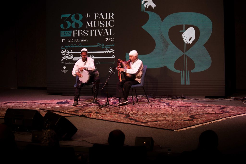 نی‌انبان‌نوازی بوشهری‌ها در باغ هنر