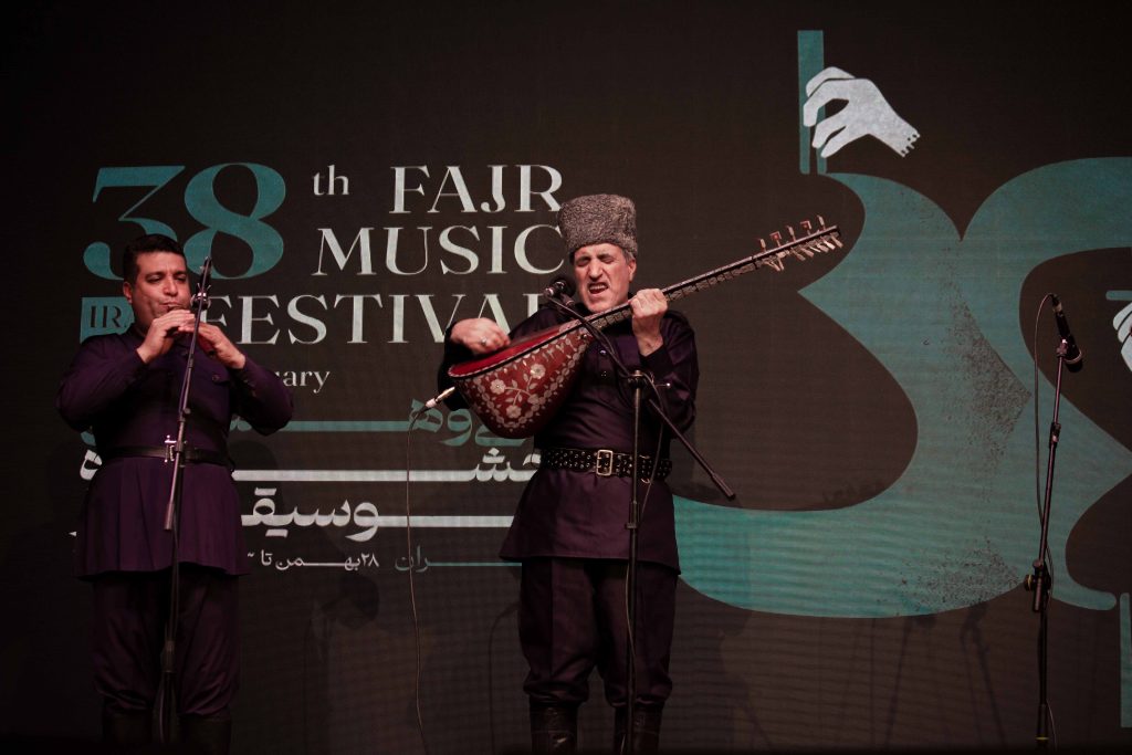 عاشیق‌ حسن اسکندری در کوشک چه کرد؟