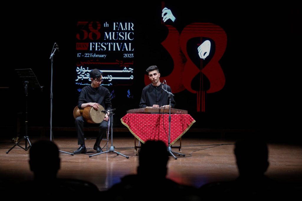 اجرای هنرستان های موسیقی پسران کشور در سی و هشتمین جشنواره موسیقی فجر
