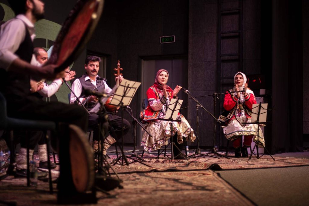 اجرای موسیقی کتول در سی و هشتمین جشنواره موسیقی فجر