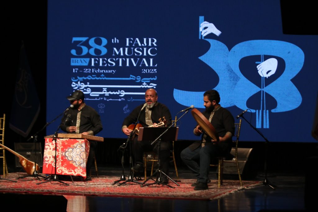اجرای نوای عارف کرمان در سی و هشتمین جشنواره موسیقی فجر