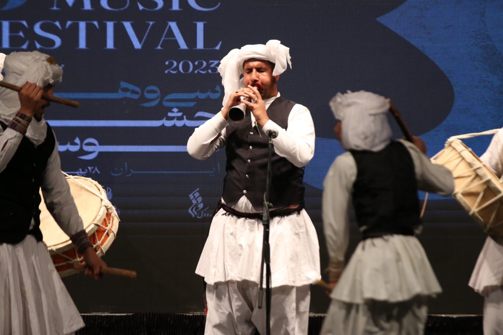 اجرای موسیقی خراسان(چوب بازی/پامچال)در سی و هشتمین جشنواره موسیقی فجر