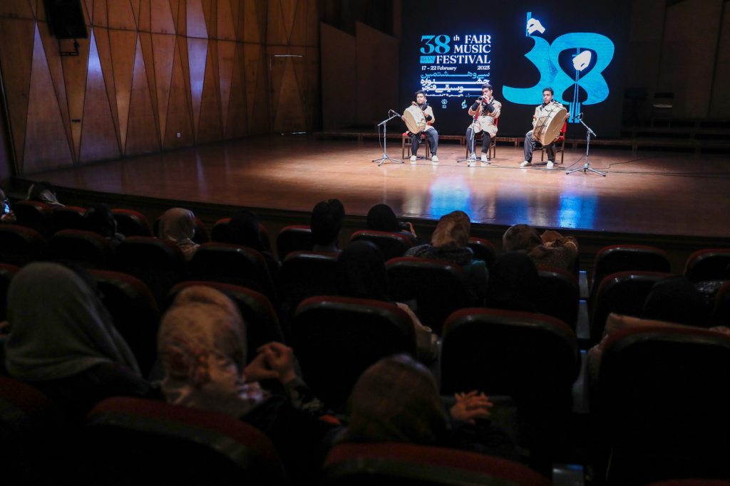 اجرای شب شهمیرزا مرادی در سی و هشتمین جشنواره موسیقی فجر