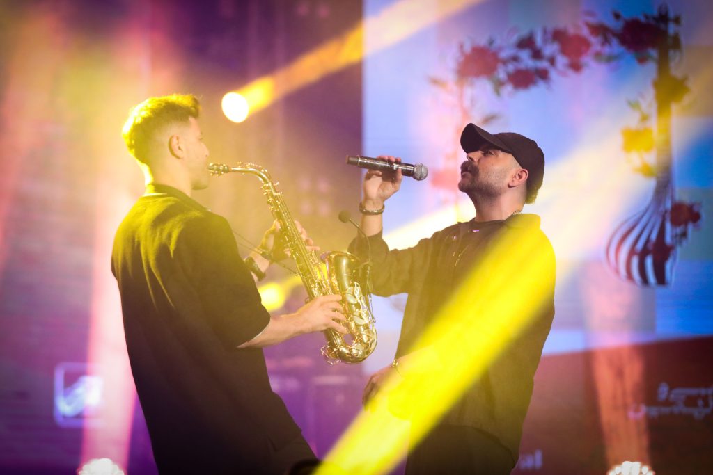 اجرای معین زندی در سی و نهمین جشنواره بین المللی موسیقی فجر