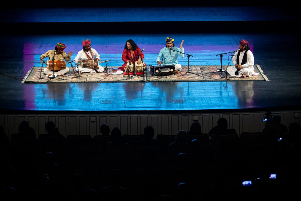 اجرای راهیش بهارتی(هندوستان) در سی و نهمین جشنواره بین المللی موسیقی فجر