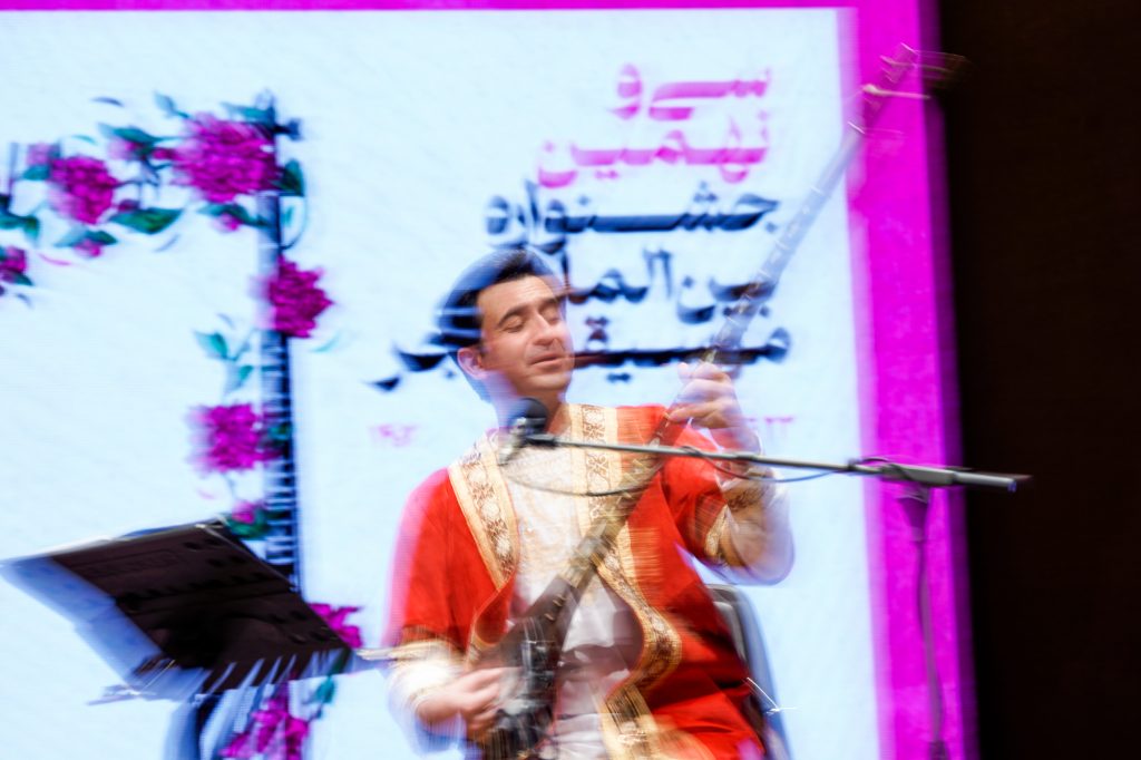 اجرای سردار سولیف(تاجیکستان) در سی و نهمین جشنواره بین المللی موسیقی فجر
