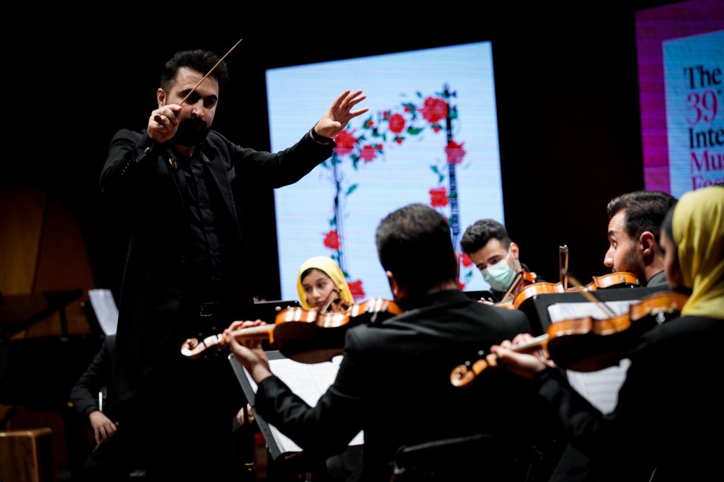 اجرای ارکستر امین غفاری در سی و نهمین جشنواره بین المللی موسیقی فجر