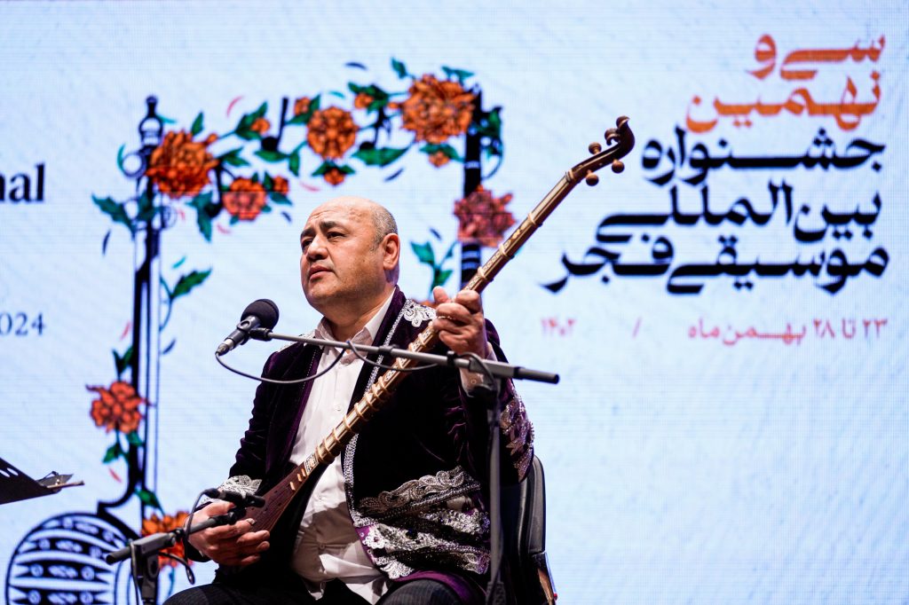 اجرای ابرار زوفاروف(ازبکستان) در سی و نهمین جشنواره بین المللی موسیقی فجر