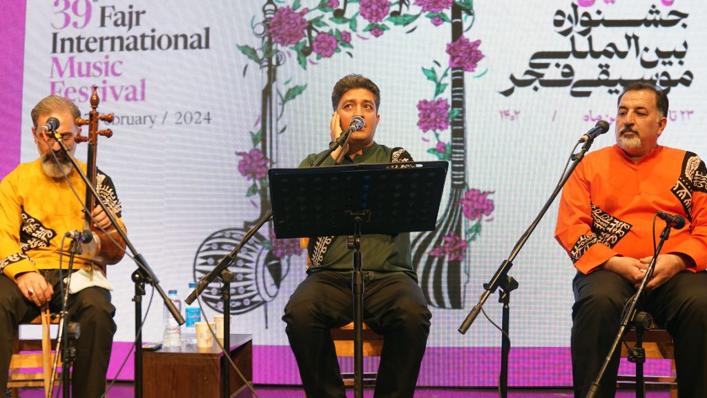 اجرای فلک الافلاک(لرستان) در سی و نهمین جشنواره بین المللی موسیقی فجر