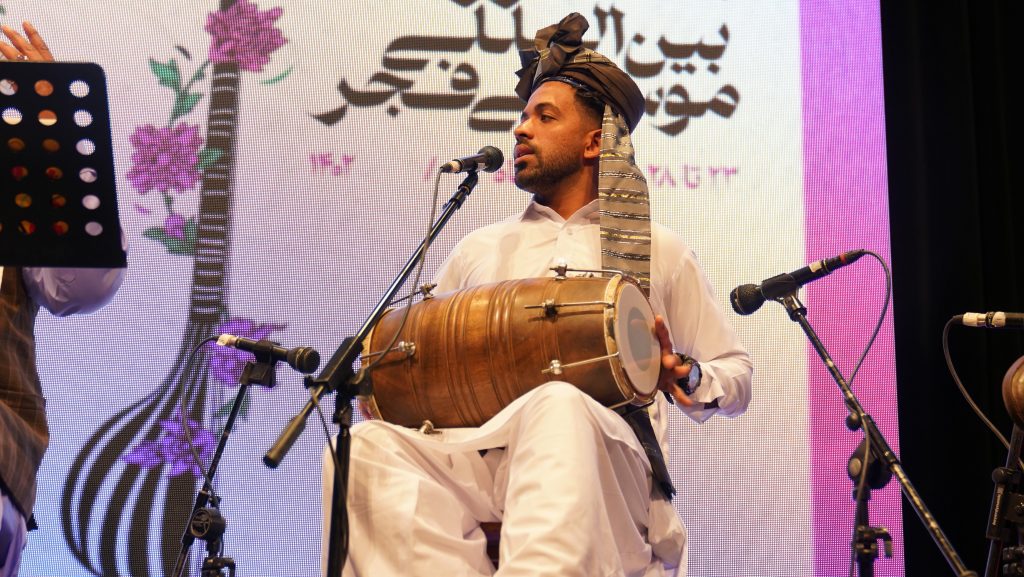 اجرای ندای تفتان(سیستان و بلوچستان) در سی و نهمین جشنواره بین المللی موسیقی فجر