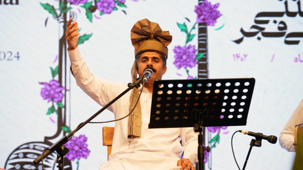 اجرای ندای تفتان(سیستان و بلوچستان) در سی و نهمین جشنواره بین المللی موسیقی فجر