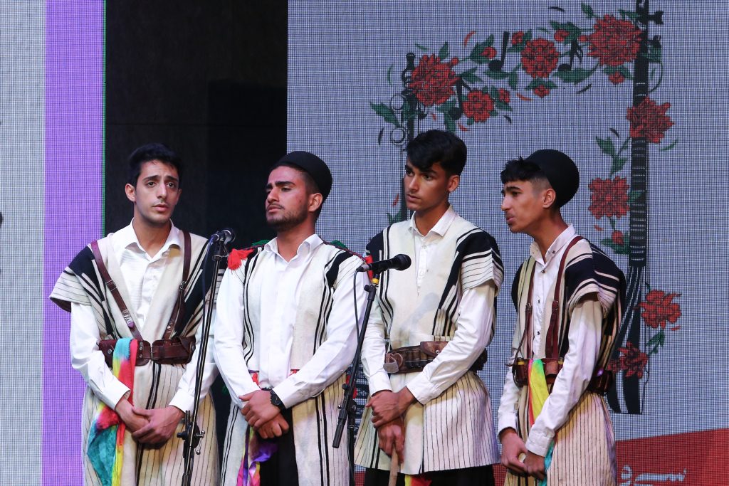 اجرای  گروه سرود نوای مهر در سی و نهمین جشنواره بین المللی موسیقی فجر