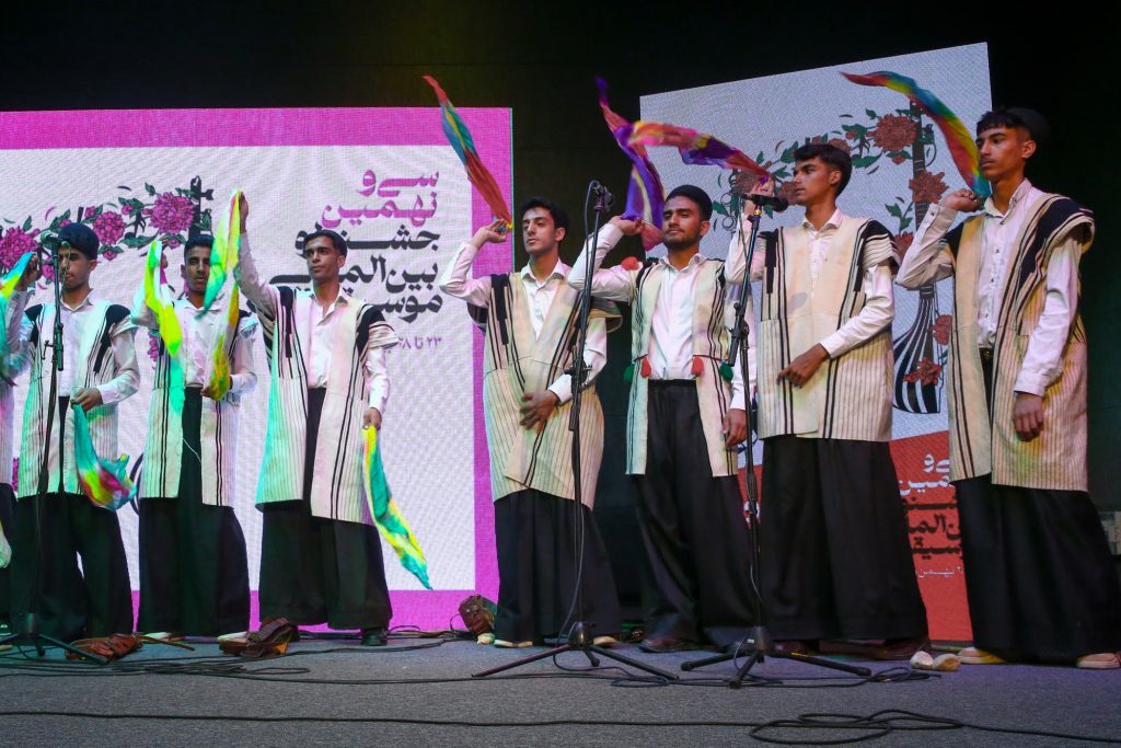 اجرای  گروه سرود نوای مهر در سی و نهمین جشنواره بین المللی موسیقی فجر