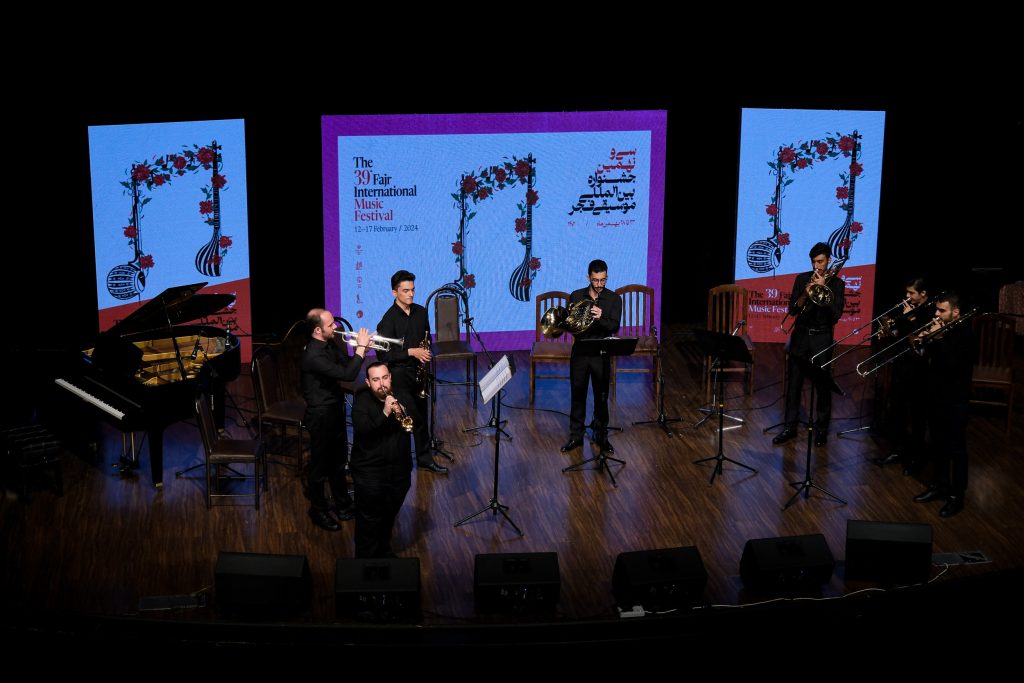 اجرای  هنرستان موسیقی پسران در سی و نهمین جشنواره بین المللی موسیقی فجر