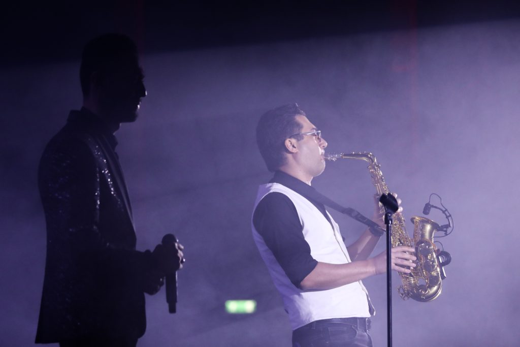 اجرای حامد محضر نیا در سی و نهمین جشنواره بین المللی موسیقی فجر
