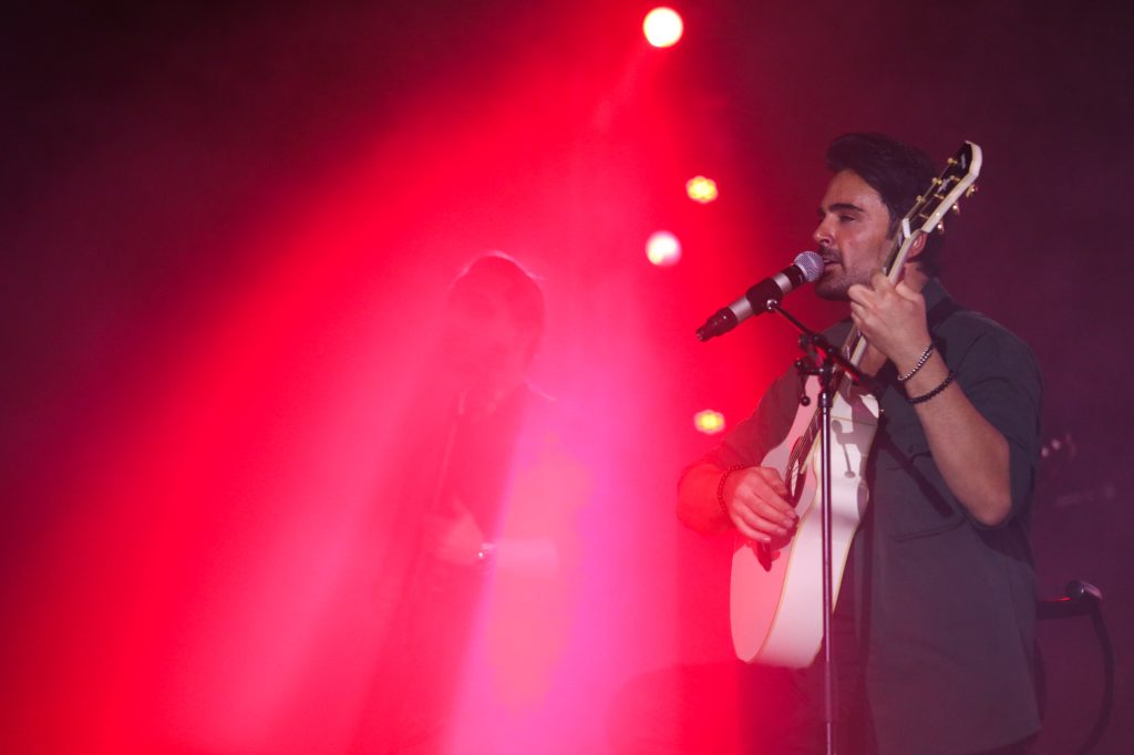 اجرای سهراب پاکزاد در سی و نهمین جشنواره بین المللی موسیقی فجر