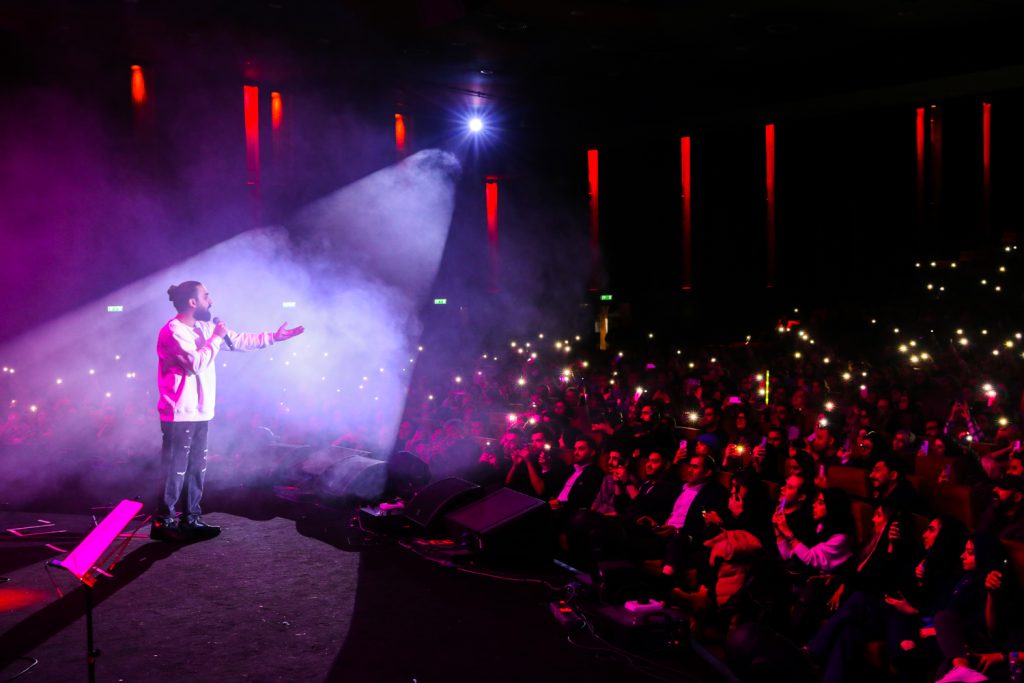 اجرای امیر عظیمی در سی و نهمین جشنواره بین المللی موسیقی فجر