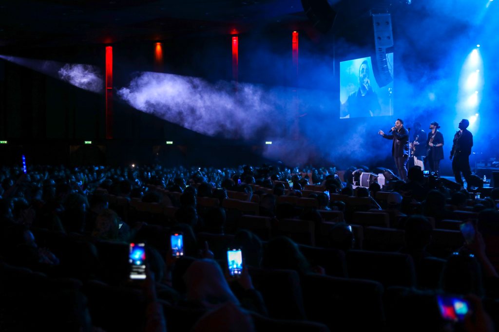 اجرای مسعود صادقلو در سی و نهمین جشنواره بین المللی موسیقی فجر